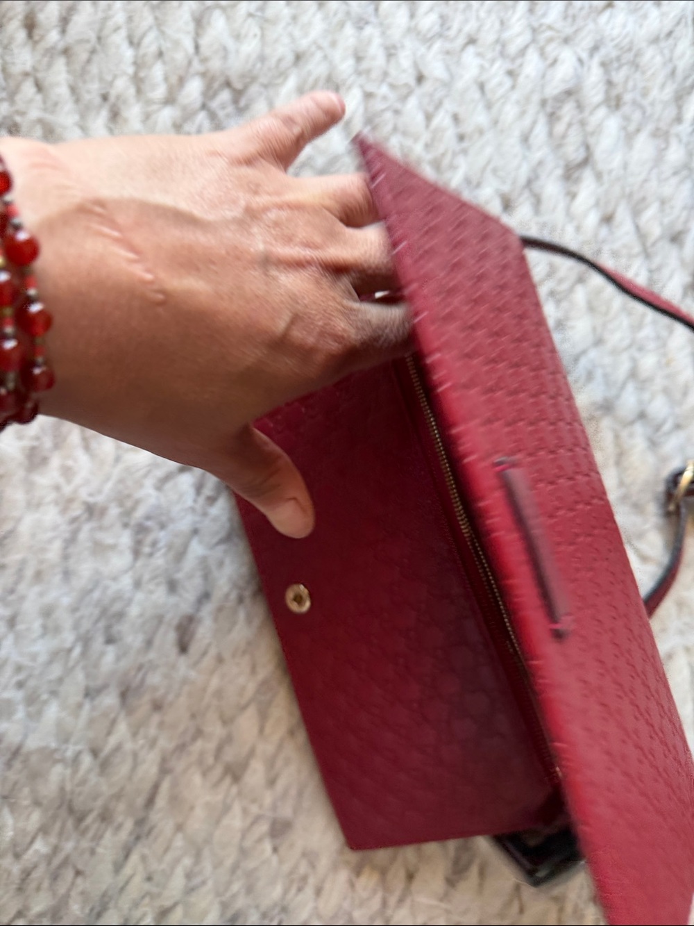 Gucci Burgundy Embossed Leather Crossbody Wallet - Picture 3 of 6